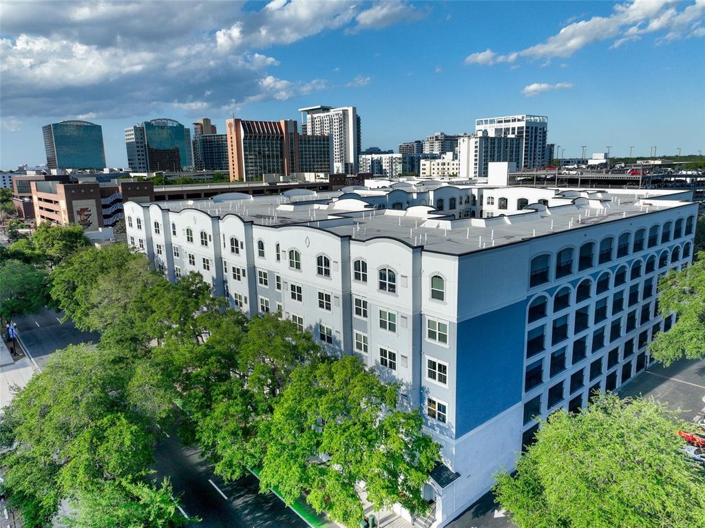 Image 28 of property listing at 204 E SOUTH STREET 6057, Orlando, FL 32801