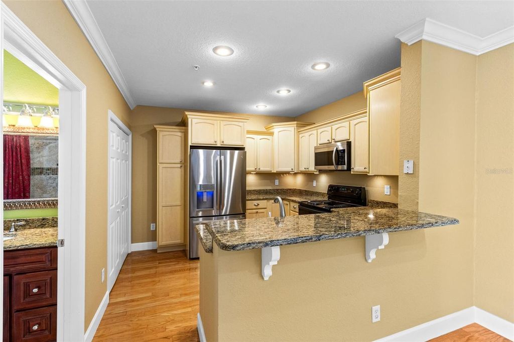Image 5 of property listing at 204 E SOUTH STREET 6057, Orlando, FL 32801