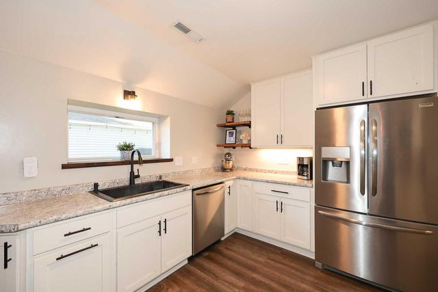 4908 Anker ROAD, Racine, WI 53405