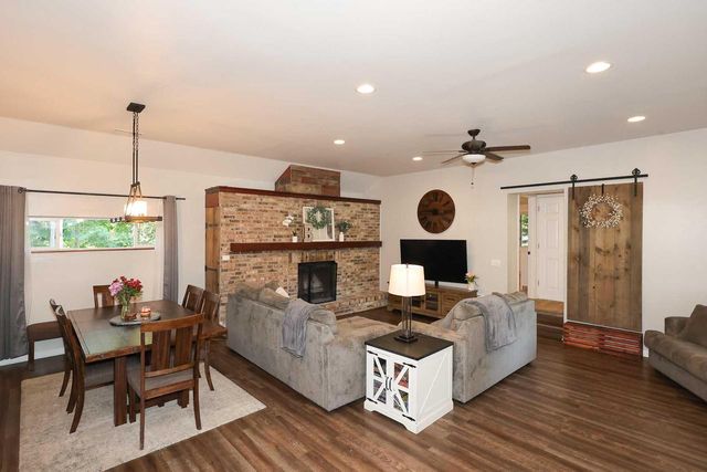 4908 Anker ROAD, Racine, WI 53405