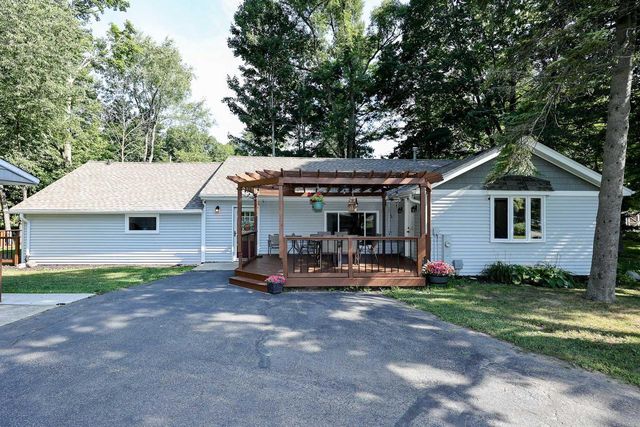 4908 Anker ROAD, Racine, WI 53405