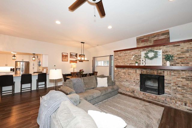 4908 Anker ROAD, Racine, WI 53405