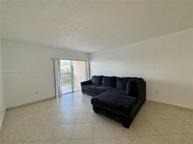 400 Kings Point Drive 411, Sunny Isles Beach, FL 33160