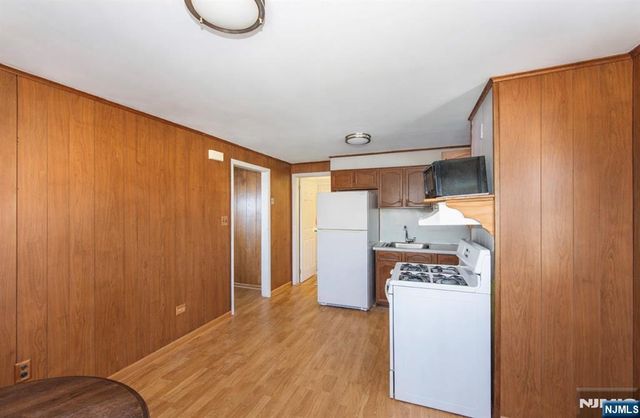 413 Beardsley Avenue, Bloomfield, NJ 07003