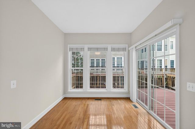 13717 MAPLE SUGAR LN, Herndon, VA 20171