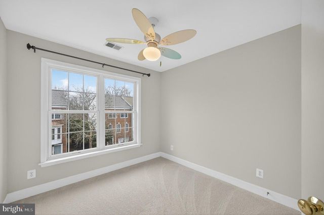 13717 MAPLE SUGAR LN, Herndon, VA 20171