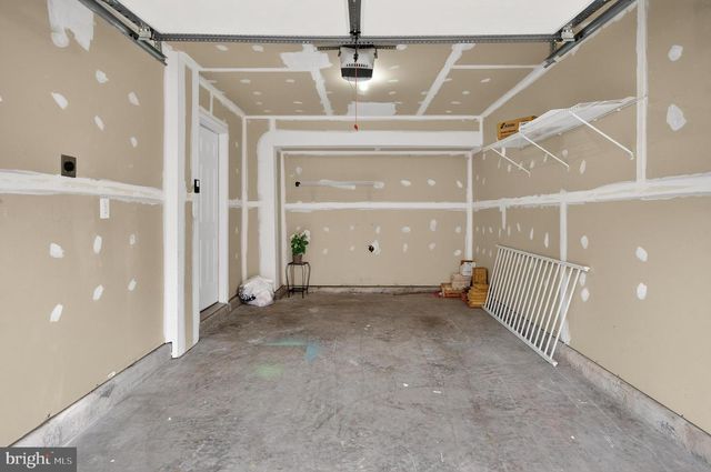 13717 MAPLE SUGAR LN, Herndon, VA 20171