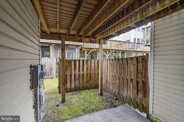 13717 MAPLE SUGAR LN, Herndon, VA 20171