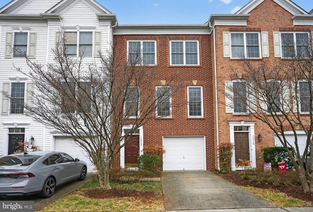13717 MAPLE SUGAR LN, Herndon, VA 20171