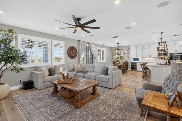 2315 Ranch View Dr, Rocklin, CA 95765