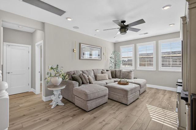 2315 Ranch View Dr, Rocklin, CA 95765
