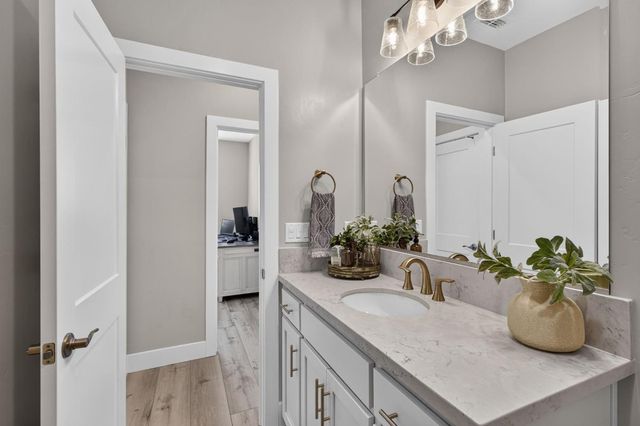 2315 Ranch View Dr, Rocklin, CA 95765