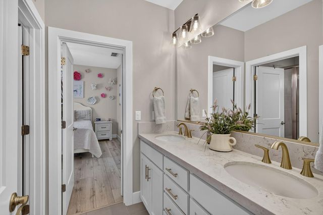 2315 Ranch View Dr, Rocklin, CA 95765
