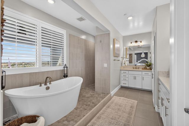2315 Ranch View Dr, Rocklin, CA 95765