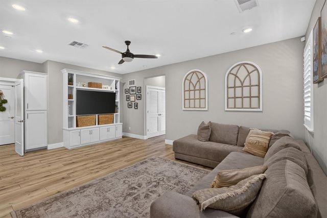 2315 Ranch View Dr, Rocklin, CA 95765