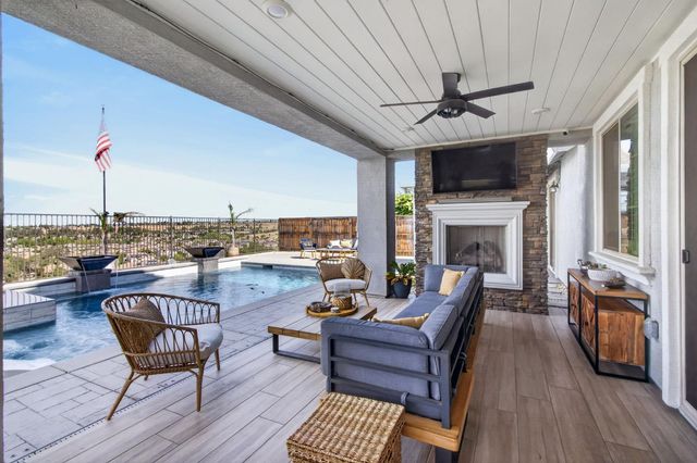 2315 Ranch View Dr, Rocklin, CA 95765