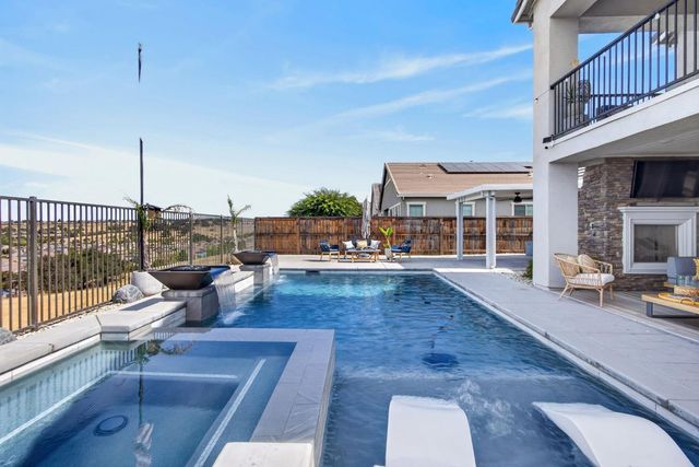 2315 Ranch View Dr, Rocklin, CA 95765