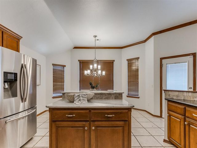 10604 NW 38th Street, Yukon, OK 73099