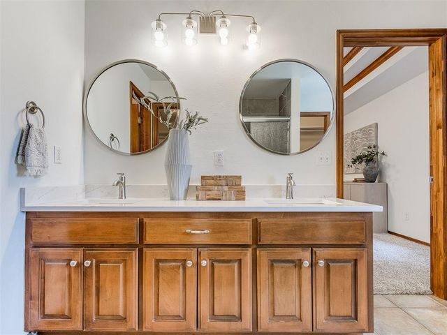 10604 NW 38th Street, Yukon, OK 73099