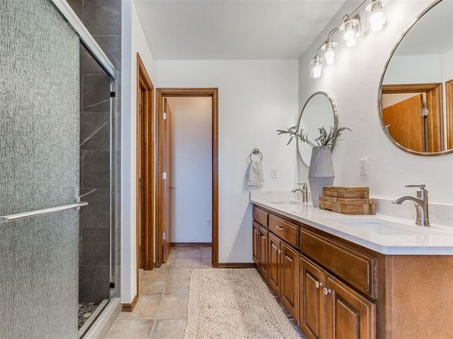 10604 NW 38th Street, Yukon, OK 73099