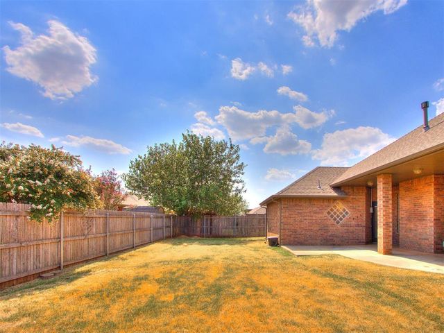 10604 NW 38th Street, Yukon, OK 73099