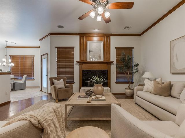 10604 NW 38th Street, Yukon, OK 73099