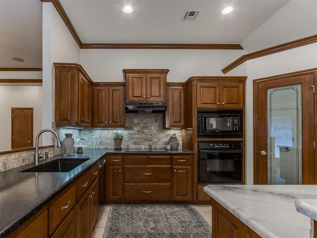 10604 NW 38th Street, Yukon, OK 73099