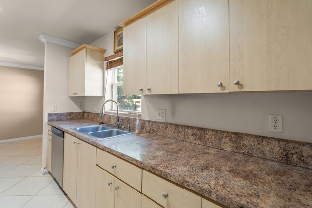 2241 NW 3rd Street, Pompano Beach, FL 33069