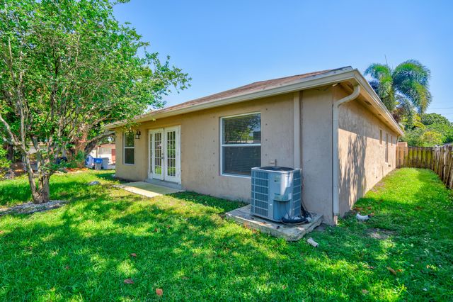 2241 NW 3rd Street, Pompano Beach, FL 33069