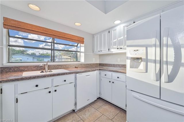 801 SE 41st ST, Cape Coral, FL 33904