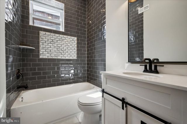 2021 N 33RD ST, Philadelphia, PA 19121