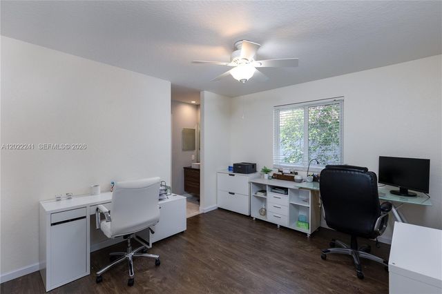 2517 Hunters Run Way, Weston, FL 33327