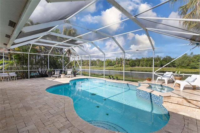 2517 Hunters Run Way, Weston, FL 33327