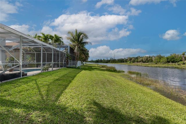 2517 Hunters Run Way, Weston, FL 33327