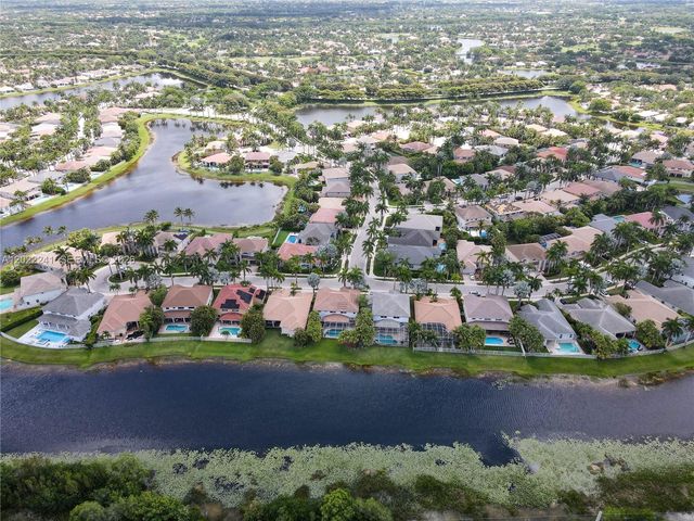 2517 Hunters Run Way, Weston, FL 33327