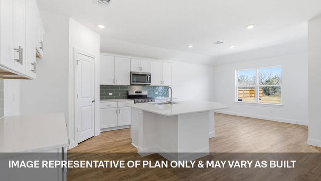 164 Great Northern DR, Cedar Creek, TX 78612