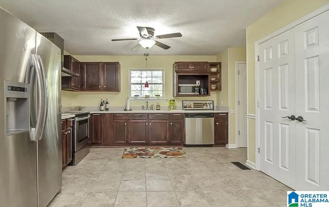 1605 BROKEN ARROW CREEK ROAD, Riverside, AL 35135