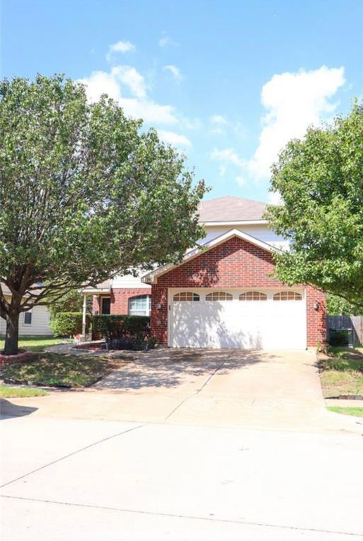 129 Centennial Place, Crowley, TX 76036