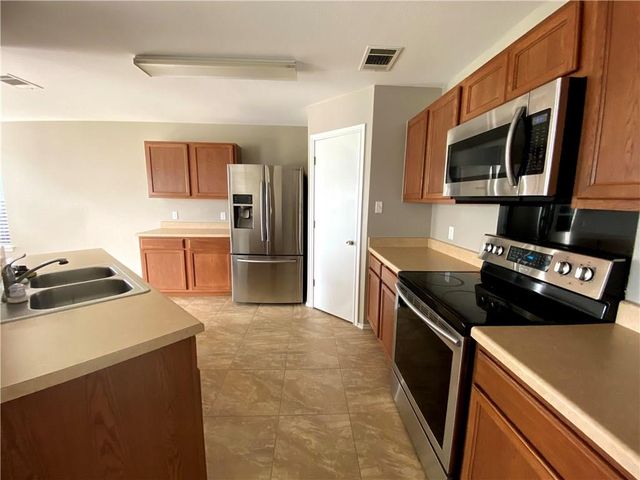 12817 Chime DR, Manor, TX 78653