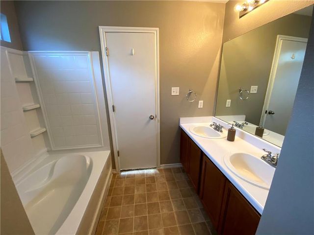 12817 Chime DR, Manor, TX 78653