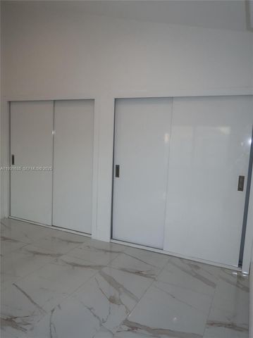 8900 NW 33rd Ave Rd, Miami, FL 33147