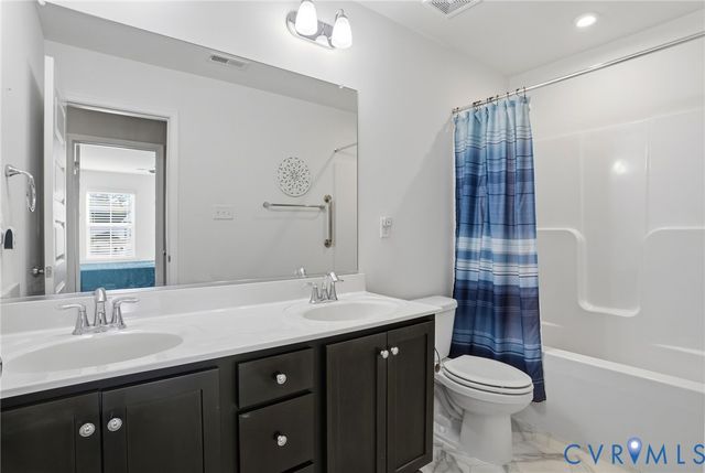 7141 Desert Candle Dr, Moseley, VA 23120