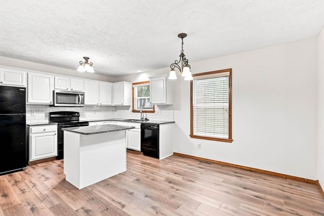 3618 W Vincent Drive, Springfield, MO 65810
