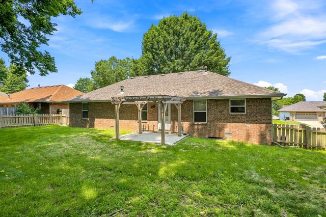 3618 W Vincent Drive, Springfield, MO 65810
