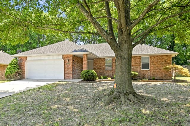 3618 W Vincent Drive, Springfield, MO 65810
