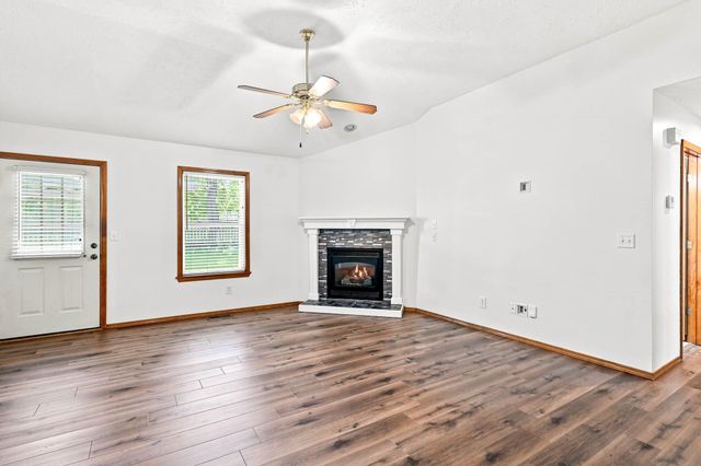 3618 W Vincent Drive, Springfield, MO 65810