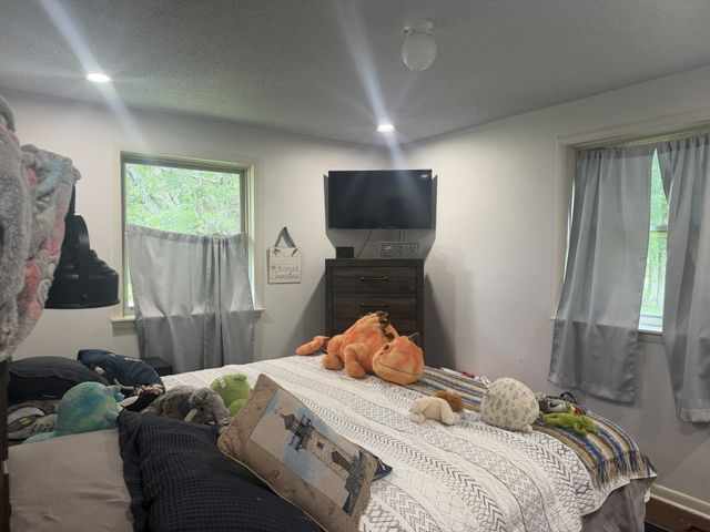 1001 Due West Cir, Lafayette, TN 37083