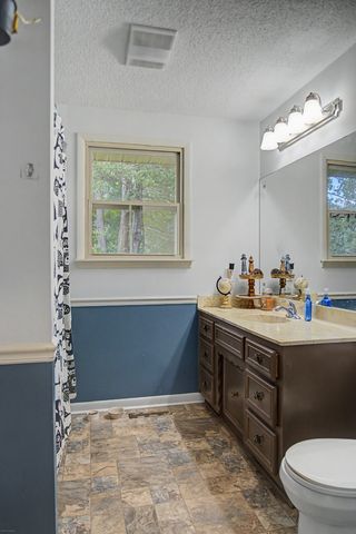 1001 Due West Cir, Lafayette, TN 37083