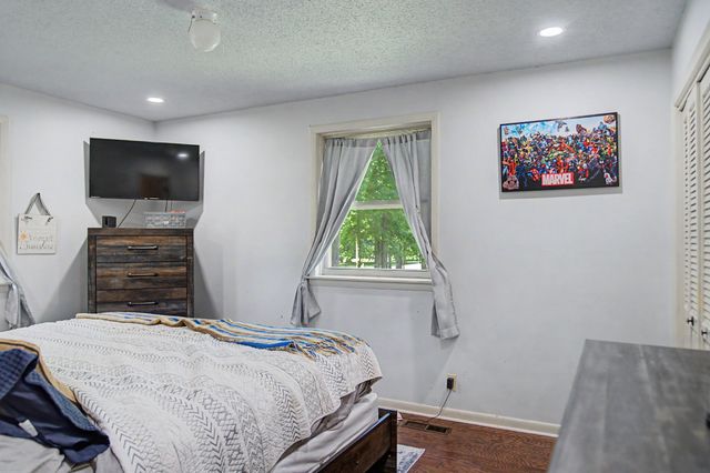 1001 Due West Cir, Lafayette, TN 37083