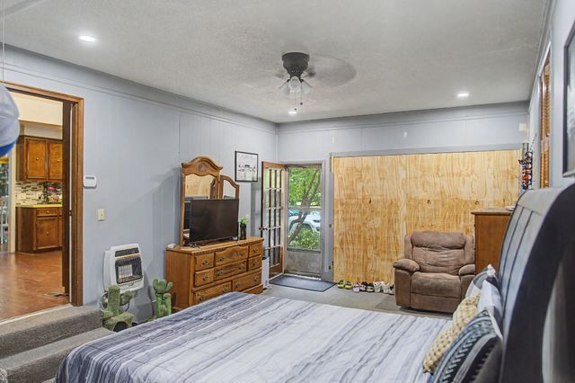 1001 Due West Cir, Lafayette, TN 37083